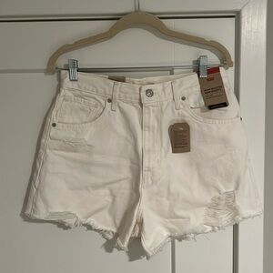 Levi’s High-Waisted Mom Shorts size 30 NWT
